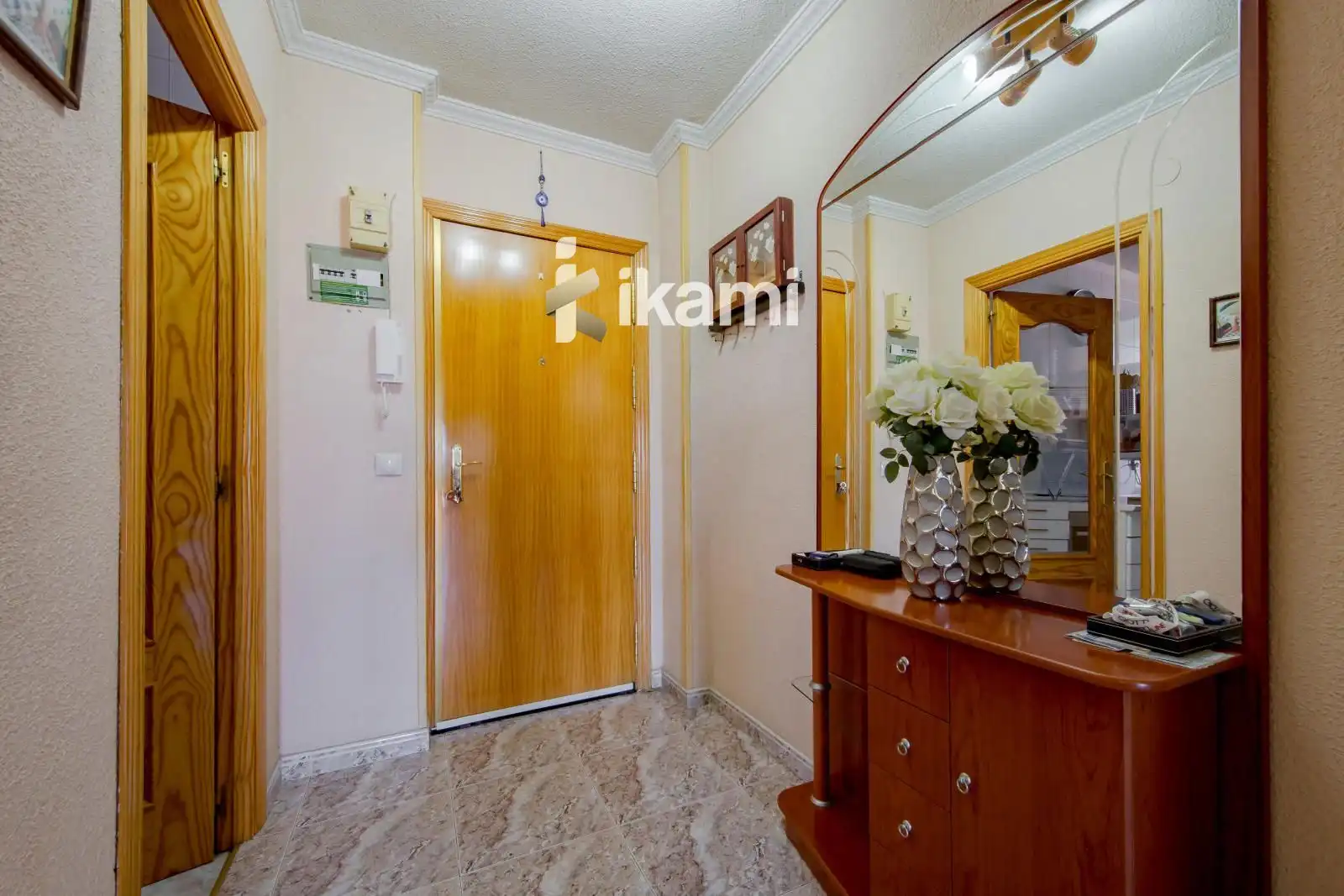 Wohnung zum Verkauf in Cobeña mit Klimaanlage, Heizung und Terrasse