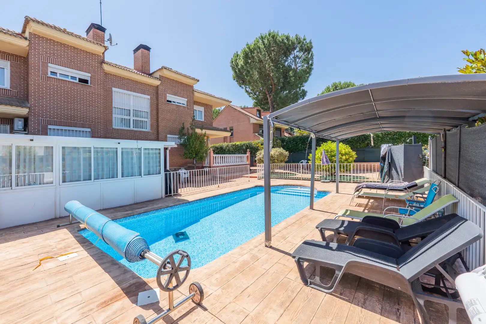 Swimming pool of Houses for sale in San Sebastián de los Reyes  with Air Conditioner, Heating and Private garden