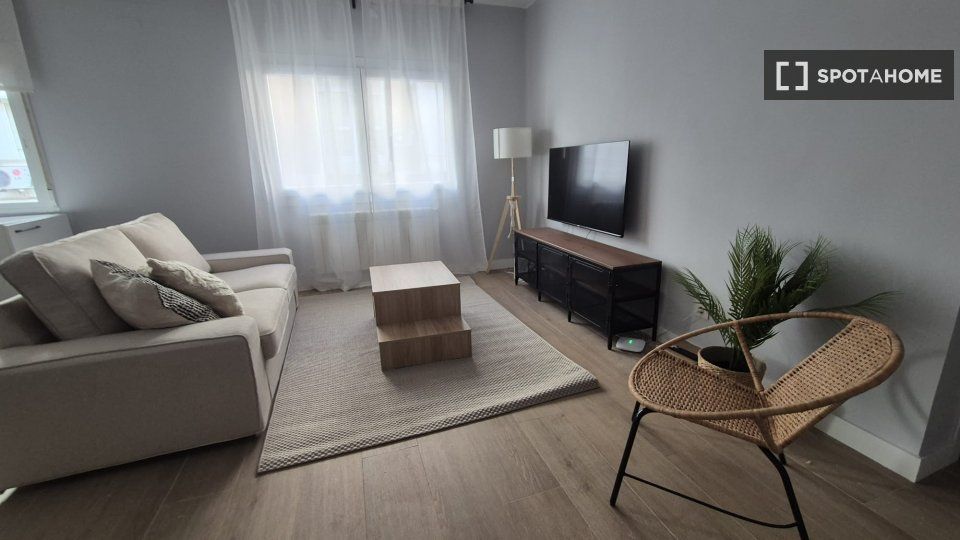 Sala d'estar de Pis de lloguer en  Madrid Capital amb Aire condicionat, Calefacció i Moblat