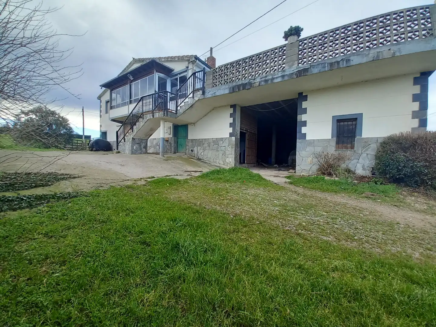 Vista exterior de Finca rústica en venda en Ribamontán al Mar amb Calefacció, Jardí privat i Terrassa