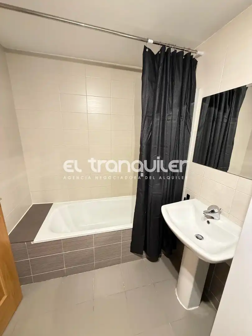 Badezimmer von Wohnung zur Miete in Tenería I – La Tenería II