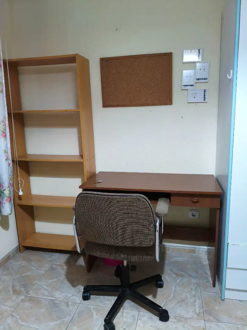Bedroom of Flat for share in Córdoba  with Terrace, Furnished and Washing machine