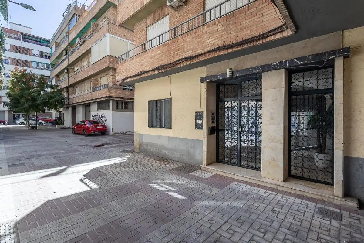 Flat with lift to rent in Beiro, imagen 23