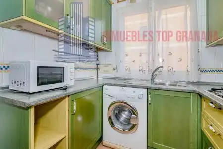 Kitchen of Apartments for sale in Granada