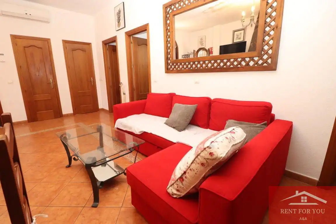 Sala d'estar de Casa o xalet de lloguer en Alozaina amb Aire condicionat, Jardí privat i Piscina