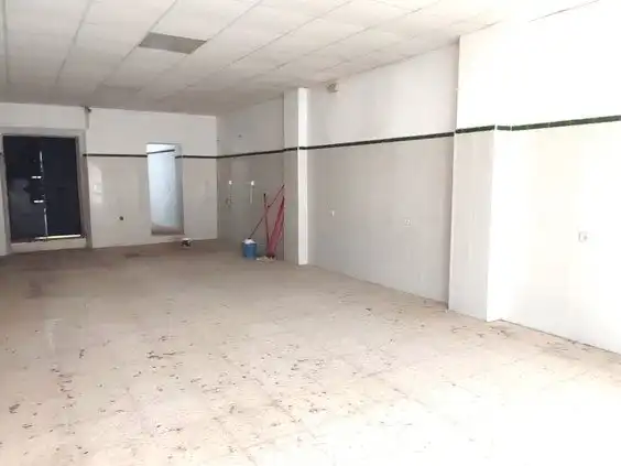 Local comercial en venda a Guillena pueblo