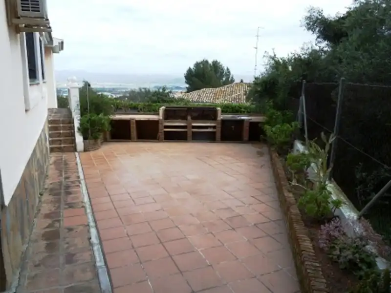 Jardí de Casa o xalet en venda en Alhaurín de la Torre amb Aire condicionat, Calefacció i Jardí privat