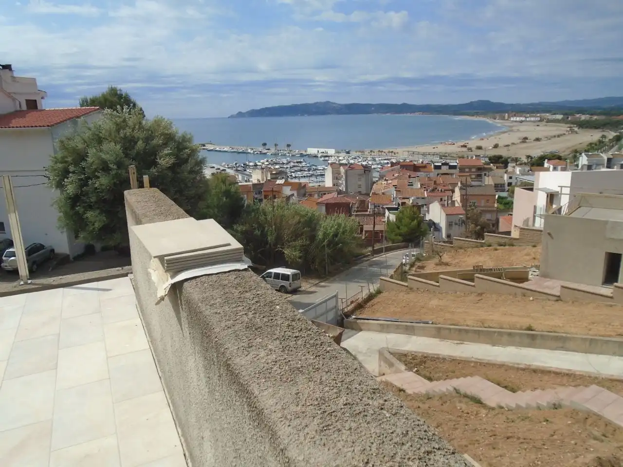 Vista exterior de Casa o xalet en venda en L'Estartit amb Aire condicionat, Calefacció i Jardí privat