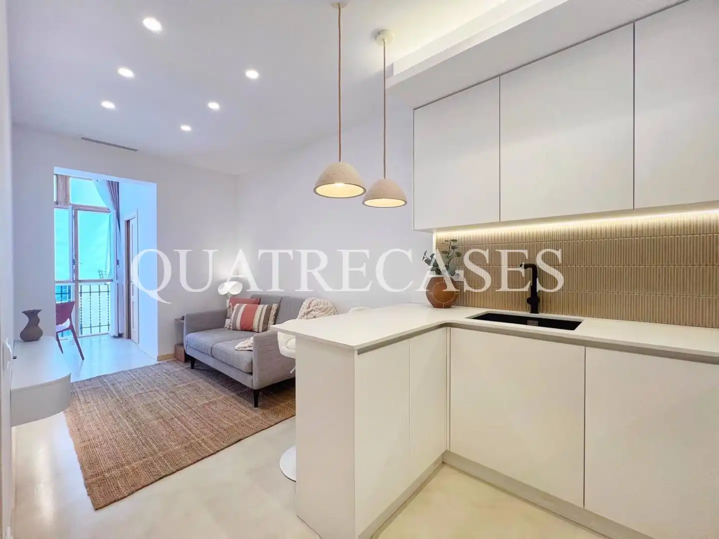 Vista exterior de Piso en venta en Barcelona con Aire acondicionado, Calefacción y Amueblado