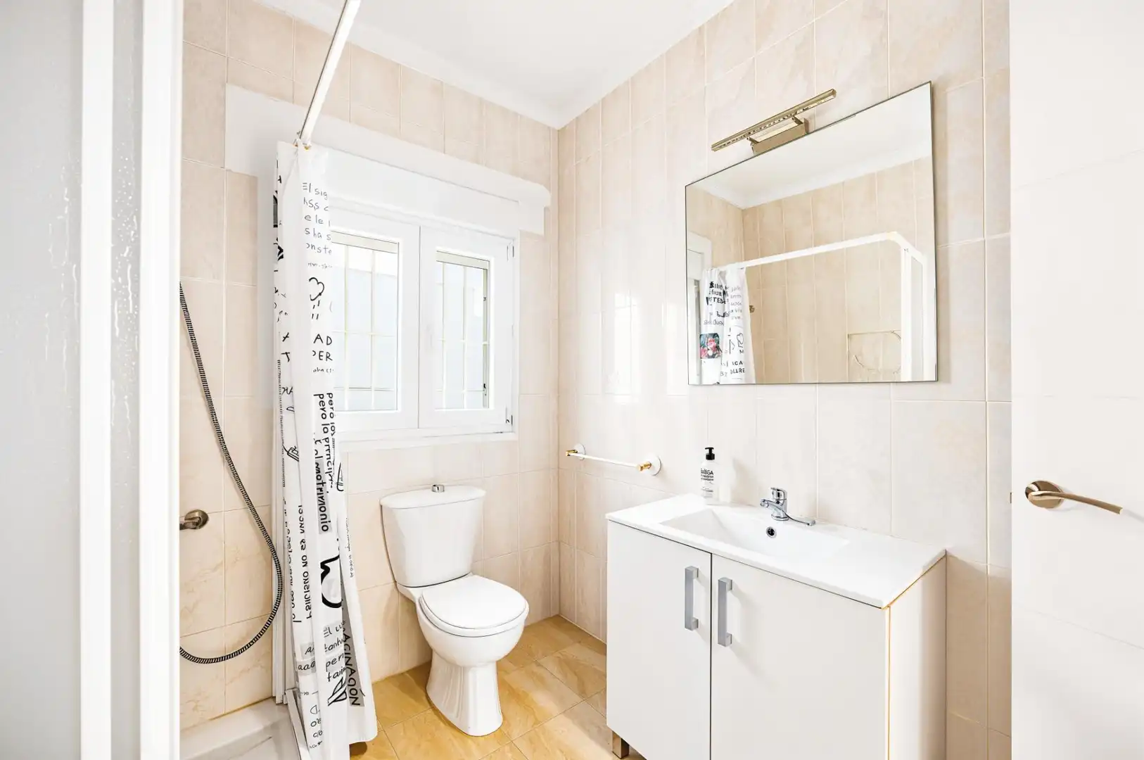 Baño de Casa o chalet en venta en Chiclana de la Frontera con Aire acondicionado y Terraza