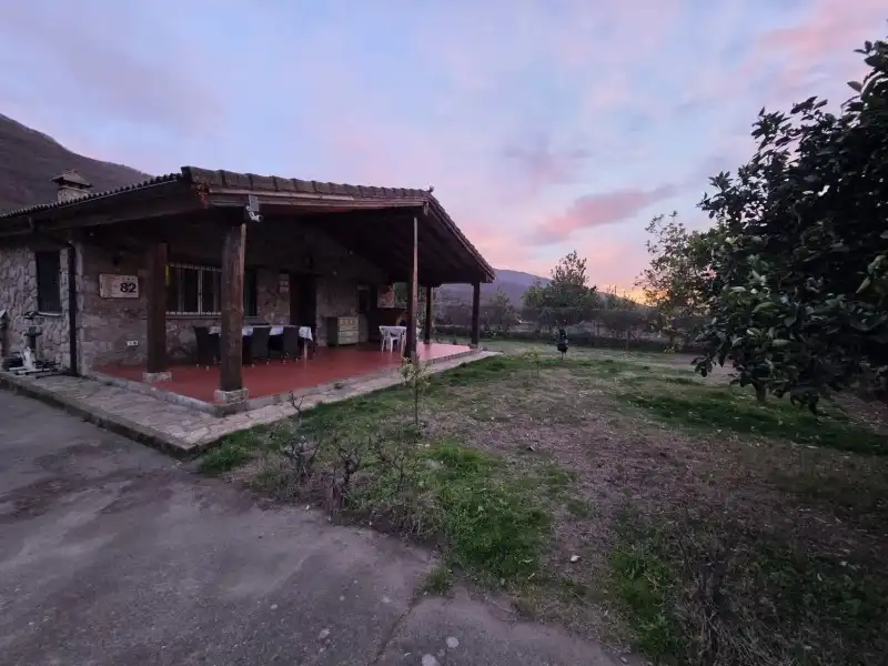 Garden of Houses for sale in Plasencia  with Heating and Storage room