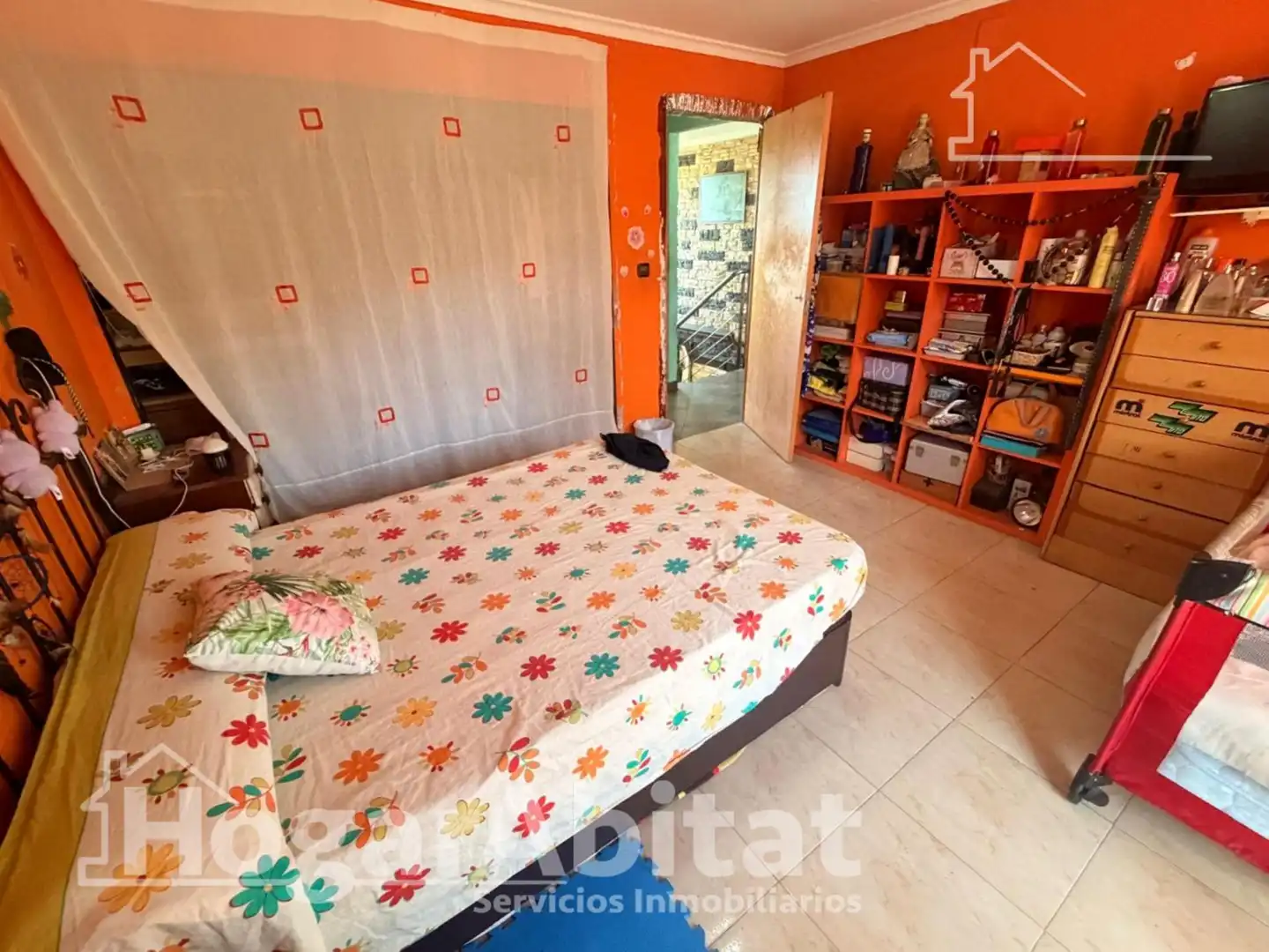 Habitación de Casa o chalet en venta en Chiva con Aire acondicionado, Calefacción y Jardín privado