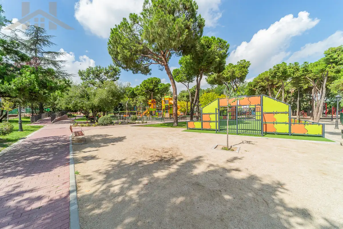 Jardí de Pis en venda en Las Rozas de Madrid amb Aire condicionat, Calefacció i Balcó