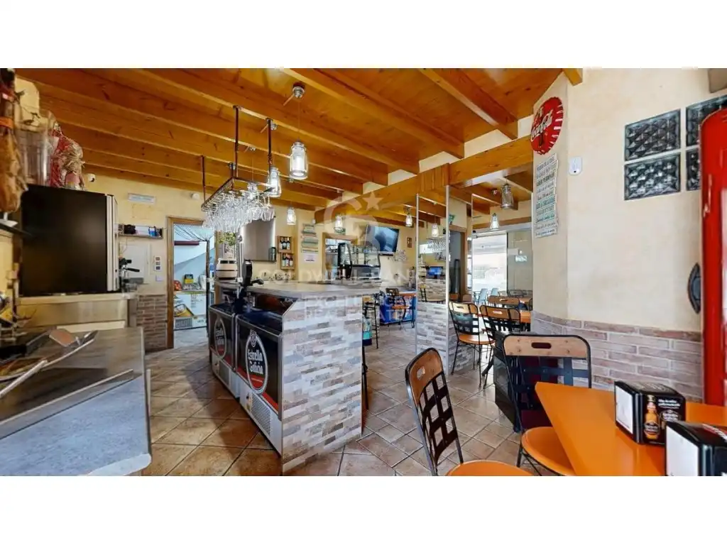 Local en venta en Oliva