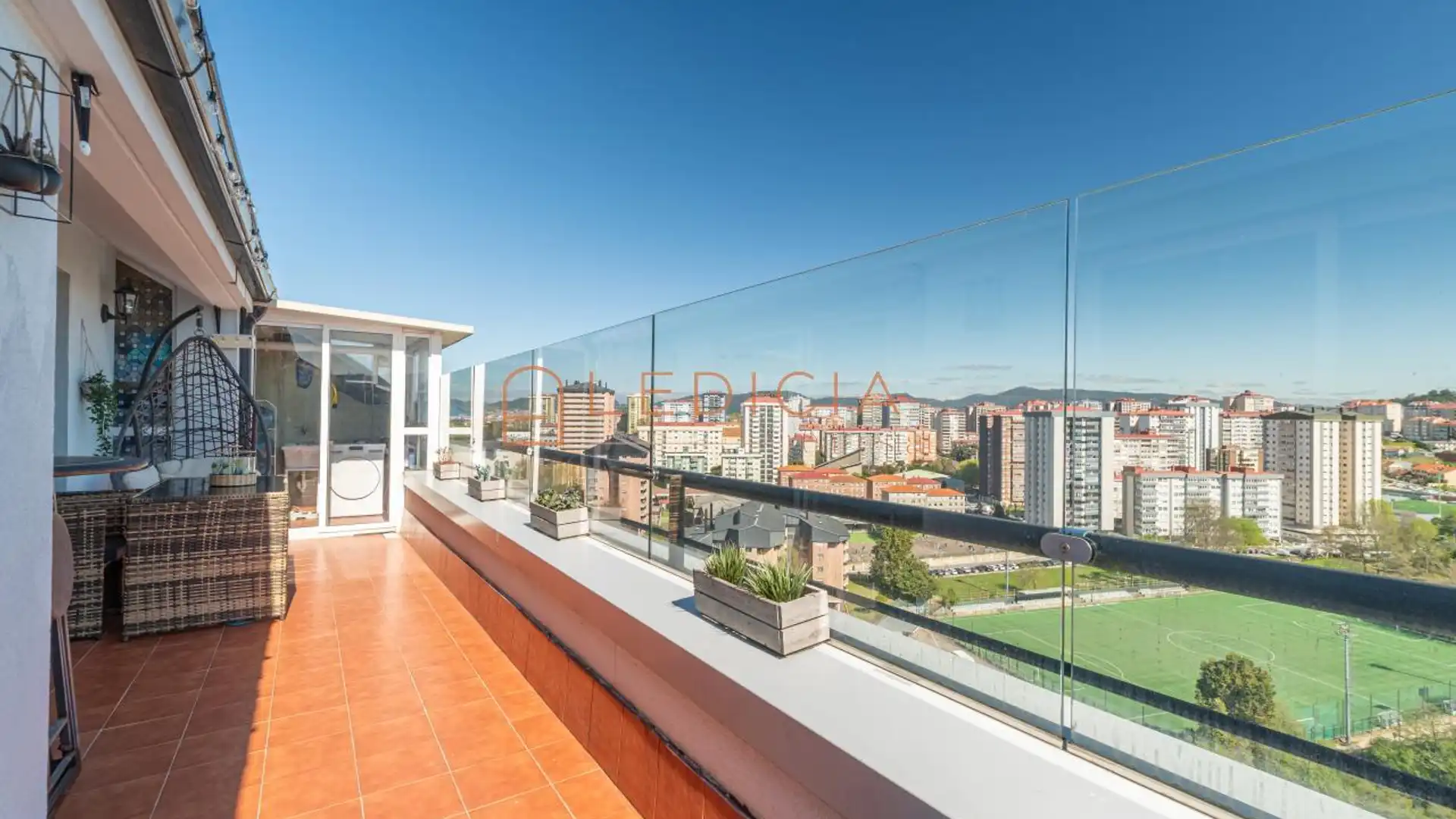 Terrassa de Àtic en venda en Vigo  amb Calefacció, Terrassa i Traster