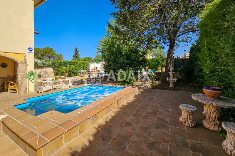 Garden of Houses for sale in Úbeda  with Air Conditioner, Heating and Terrace
