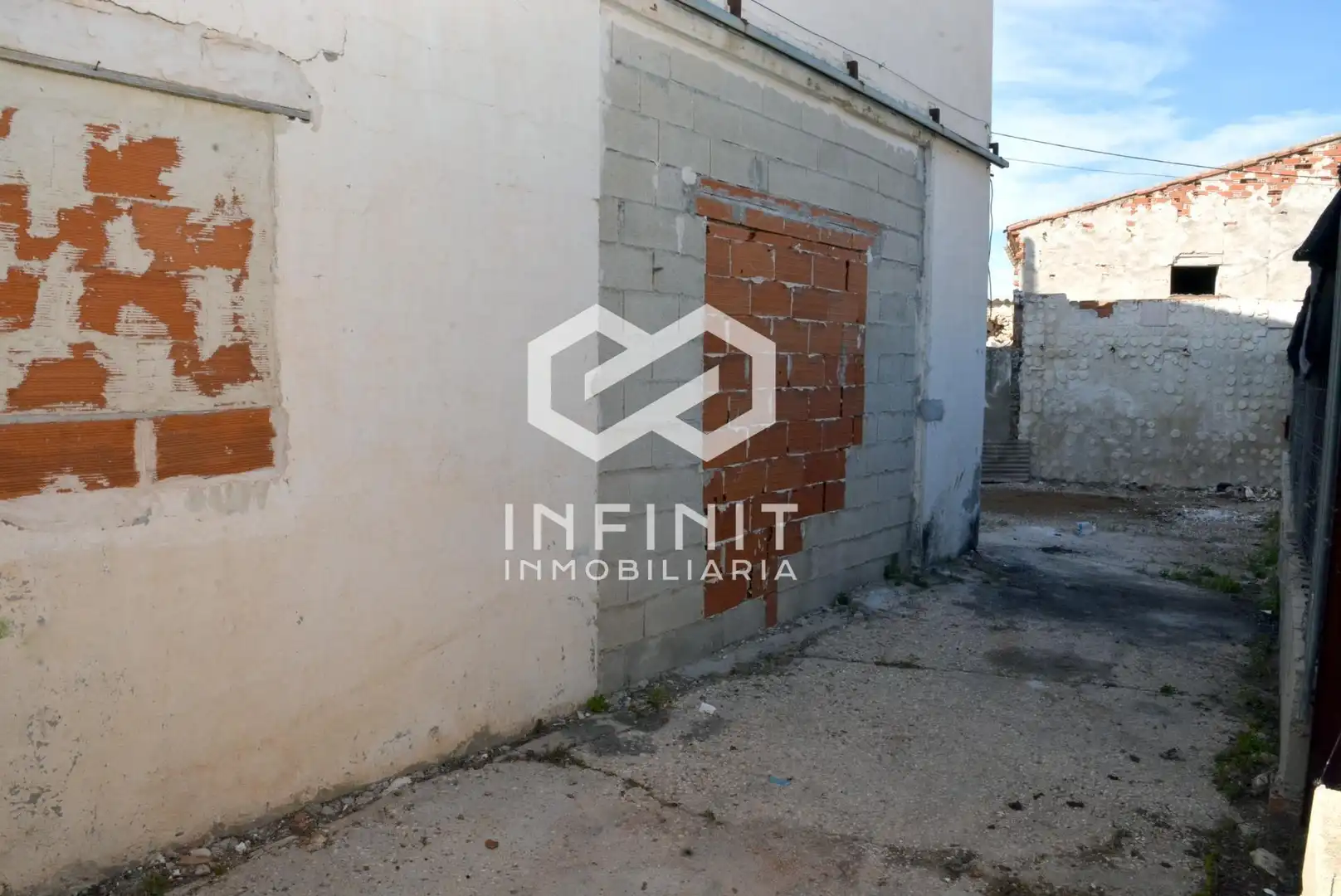 Vista exterior de Casa o xalet en venda en Mazuecos amb Terrassa i Traster