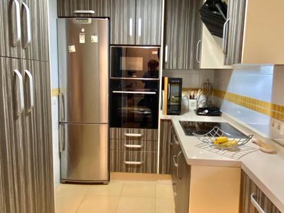 Kitchen of Flat for sale in  Sevilla Capital  with Air Conditioner and Heating