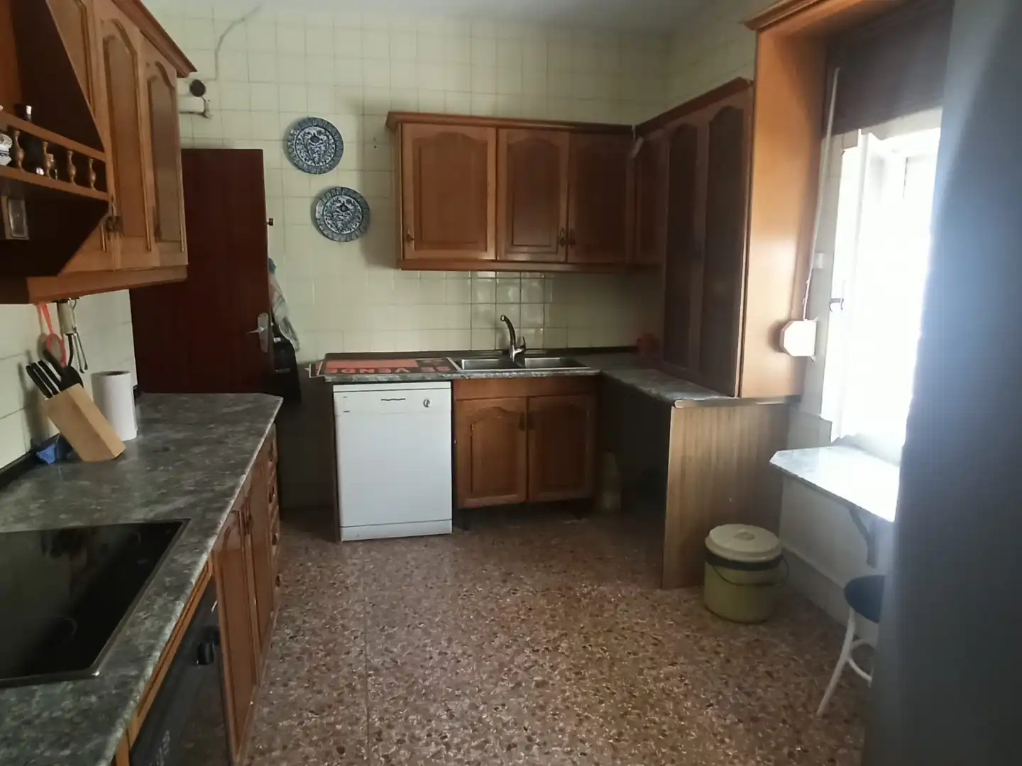 Cuina de Casa o xalet en venda en Jaén amb Jardí privat, Terrassa i Traster