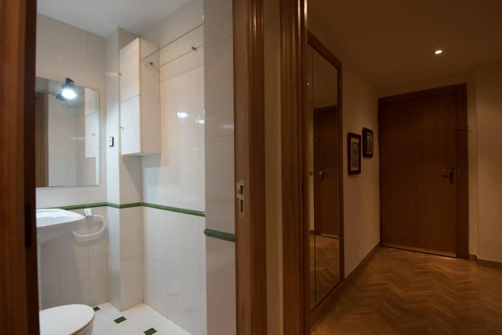 Badezimmer von Wohnung zur Miete in Murcia mit Heizung, Parkett und Terrasse