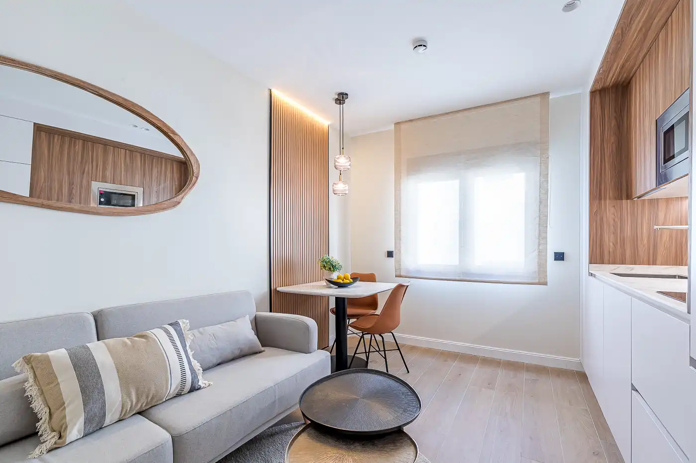 Living room of Houses for rent in Madrid  with Air Conditioner, Heating and Furnished