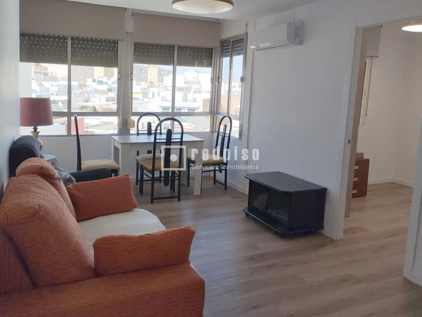Flat for rent in Constancia, Triana Este
