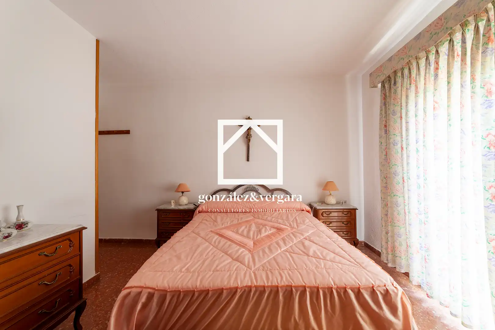Habitación de Piso en venta en Valencia con Balcón