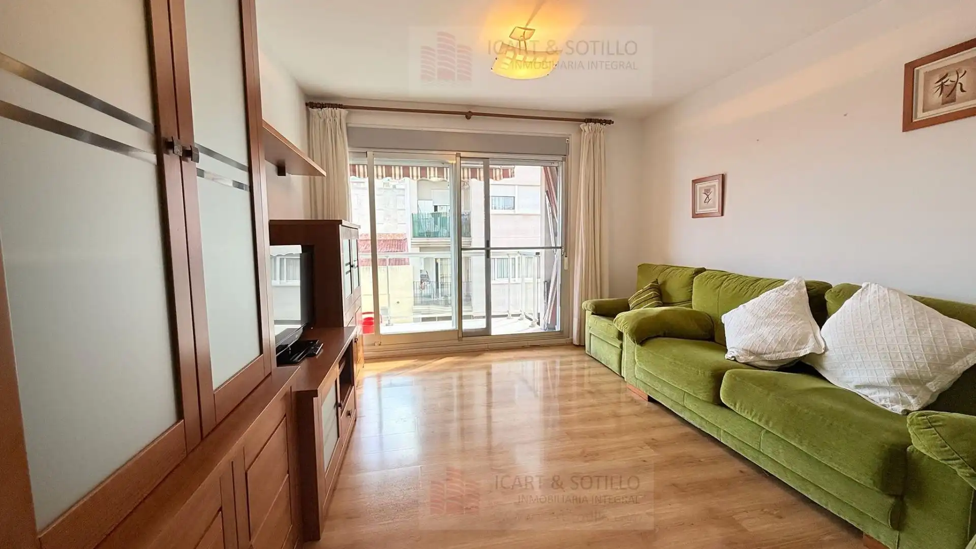 Sala de estar de Piso en venta en Vinaròs con Aire acondicionado, Calefacción y Parquet
