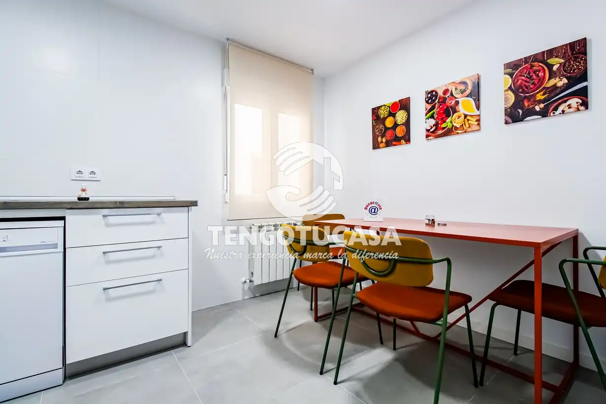 Kitchen of Flat for sale in Madrid  with Air Conditioner, Heating and Furnished