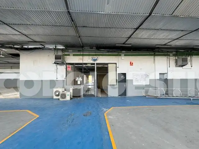 Fabrikhallen zur Miete in Torelló