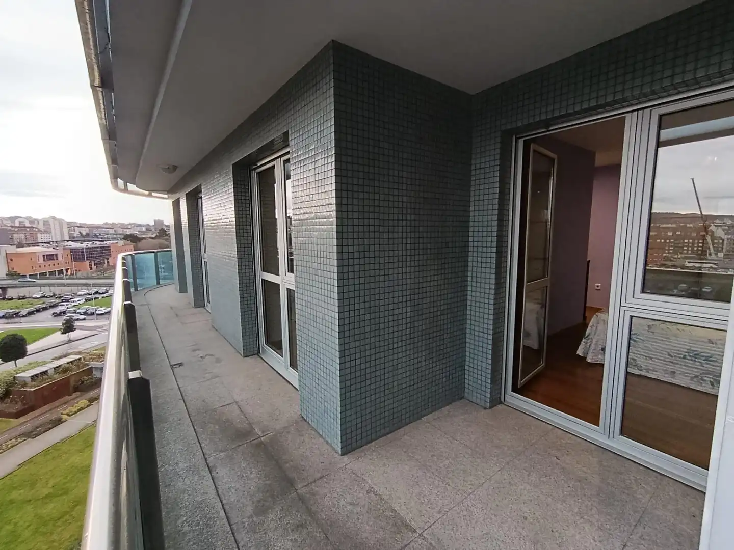 Vista exterior de Pis en venda en Gijón  amb Terrassa, Traster i Moblat