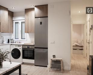 Kitchen of Flat to rent in  Madrid Capital  with Air Conditioner and Balcony