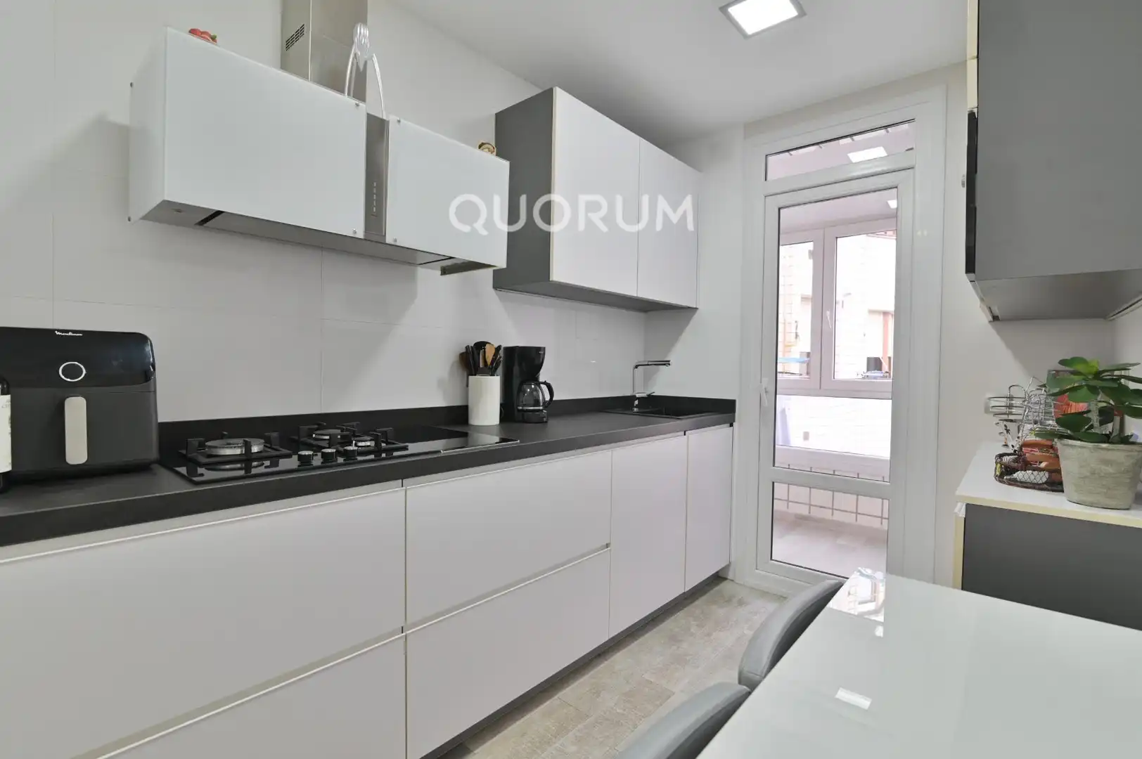 Cocina de Piso en venta en Bilbao  con Calefacción y Trastero