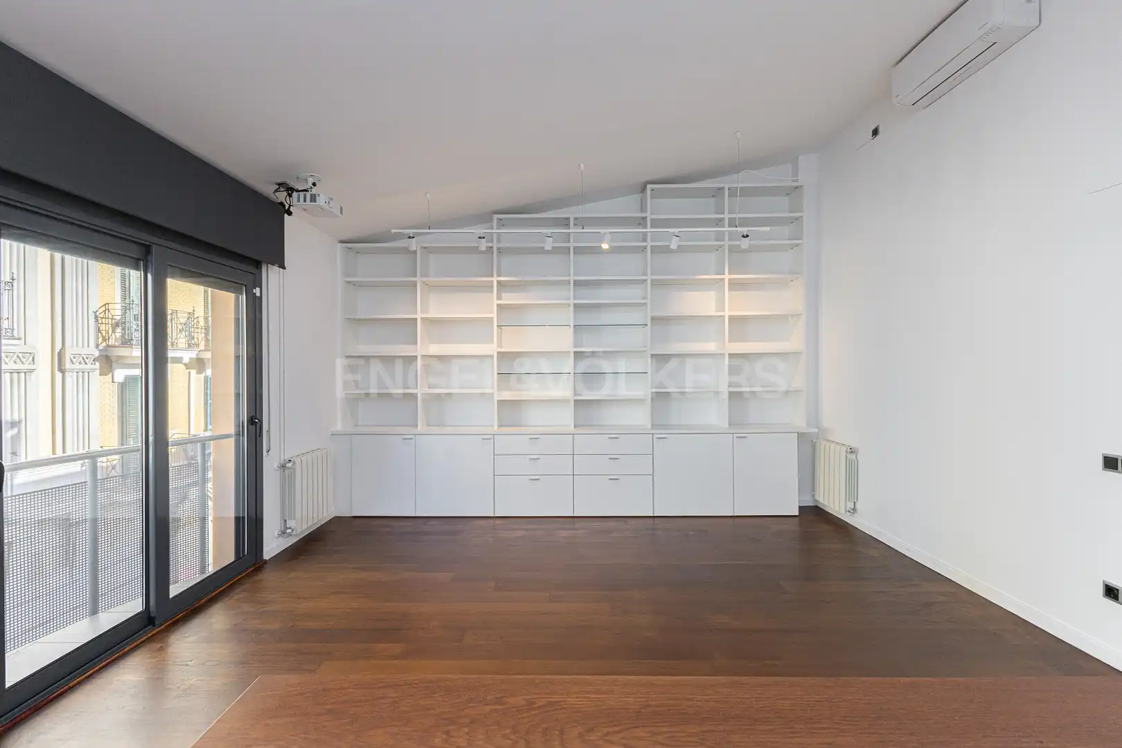Living room of Houses for rent in Barcelona  with Air Conditioner, Heating and Private garden