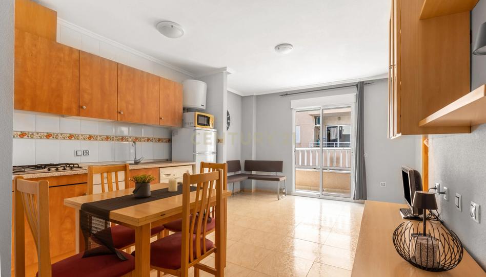 Foto 1 de Pis en venda a Calle Clemente Gosálvez, Torrevieja, Spain, 74, Centro - Muelle Pesquero, Alicante