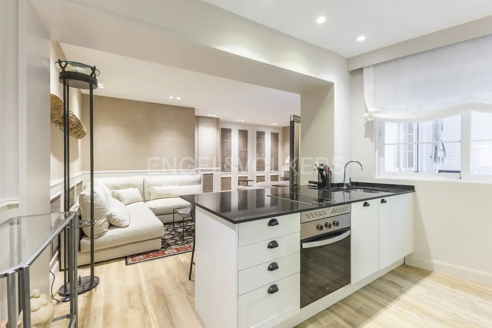Kitchen of Flat for rent in Madrid  with Air Conditioner, Heating and Terrace