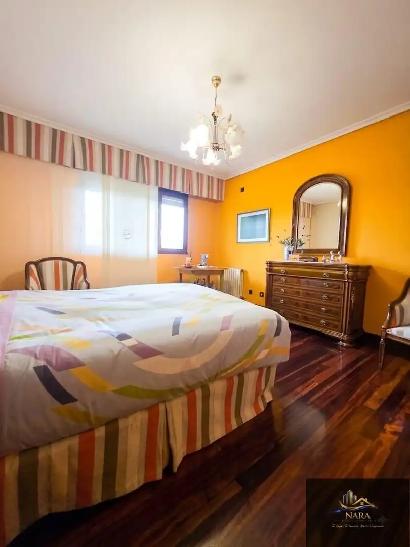 Bedroom of Houses for sale in Torrelavega   with Heating, Private garden and Parquet flooring