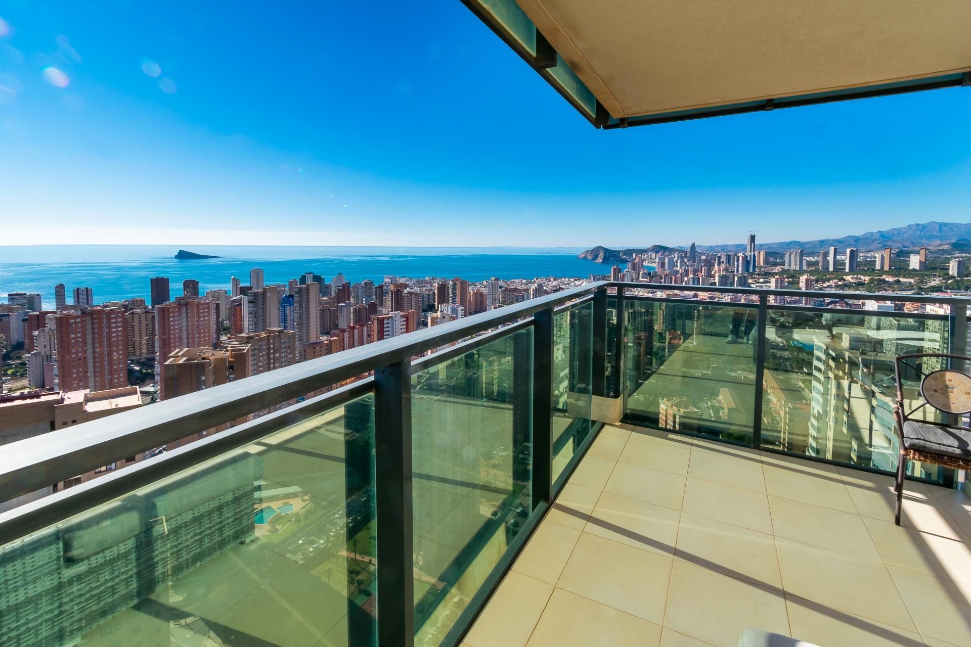 Terrassa de Apartament de lloguer en Benidorm amb Aire condicionat, Jardí privat i Terrassa