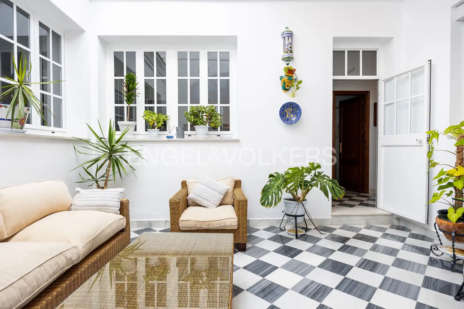 Living room of Houses for sale in Sanlúcar de Barrameda  with Air Conditioner, Heating and Private garden