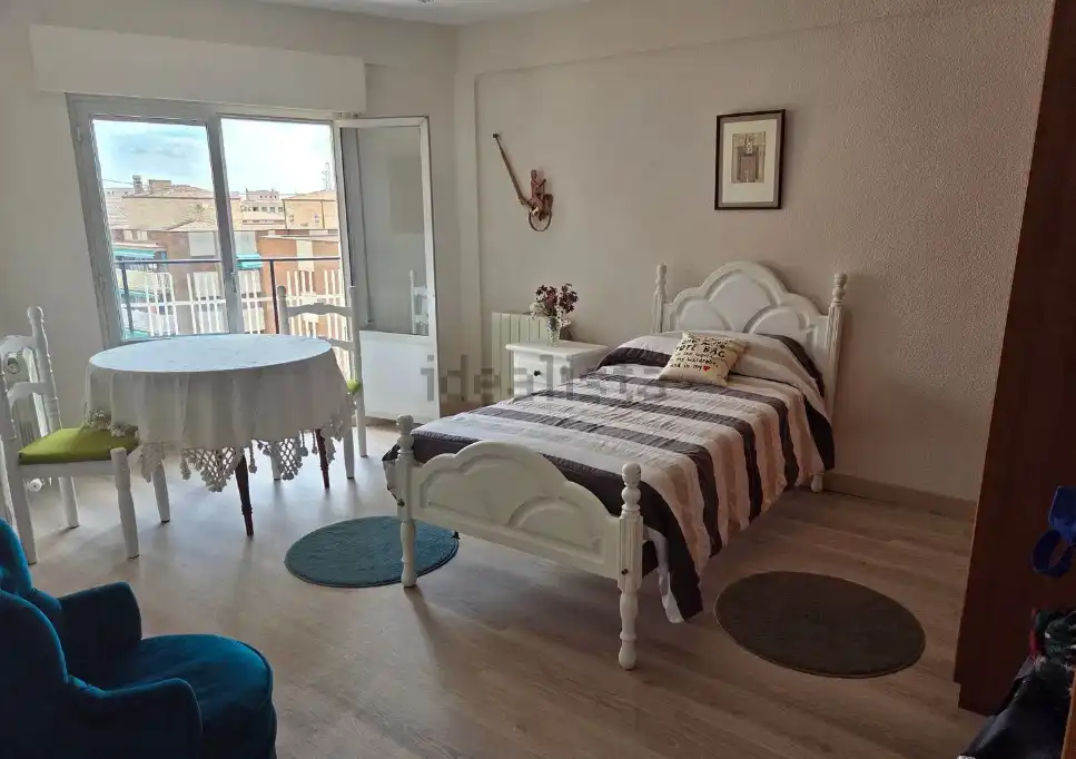 Bedroom of Flat for rent in Salamanca  with Heating, Terrace and Furnished