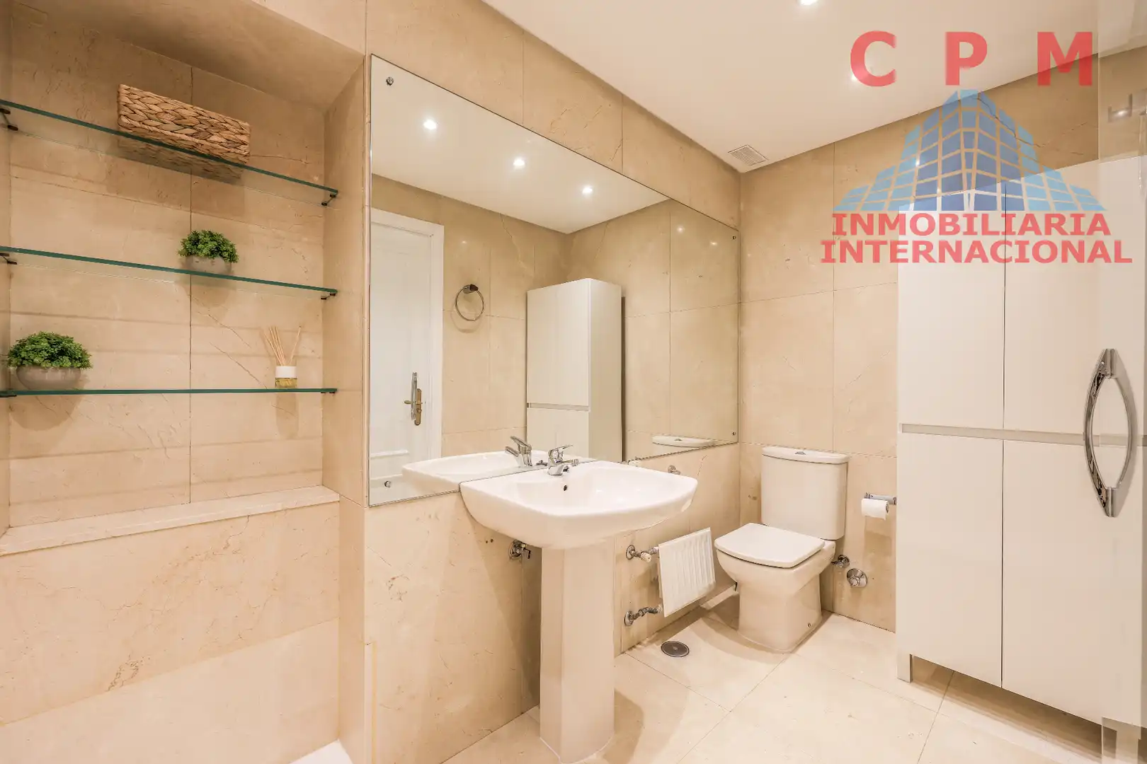 Badezimmer von Wohnung zur Miete in Madrid mit Klimaanlage, Heizung und Parkett