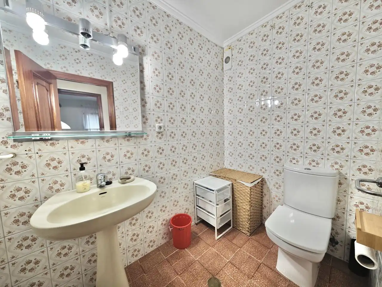Bathroom of Flat for sale in Carreño, Asturias