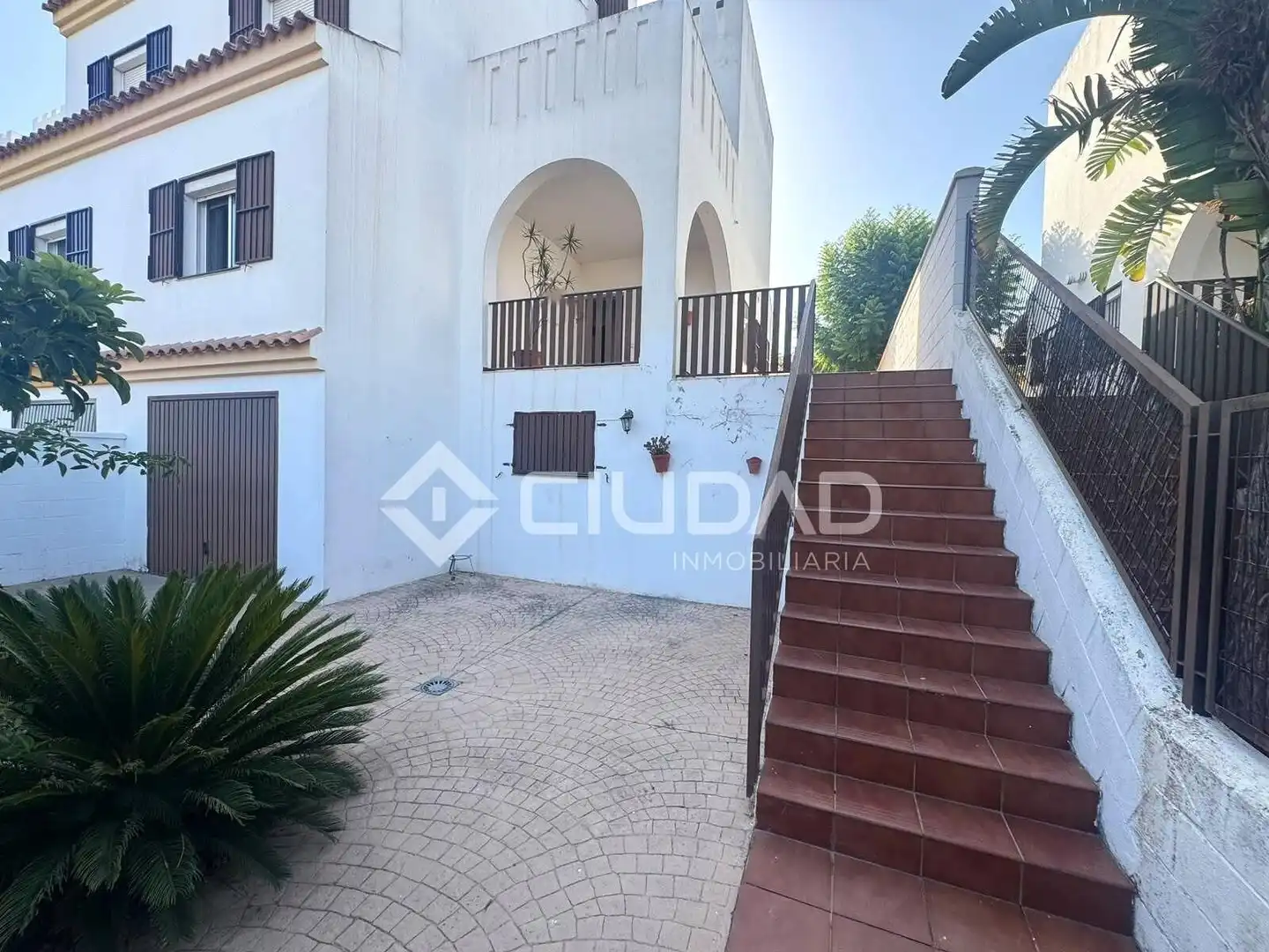 Vista exterior de Casa adosada en venda en Sanlúcar de Barrameda
