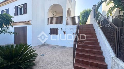Foto 2 de Casa adosada en venta en Bonanza - Avda de Huelva - Barrio Andalucia, Sanlúcar de Barrameda
