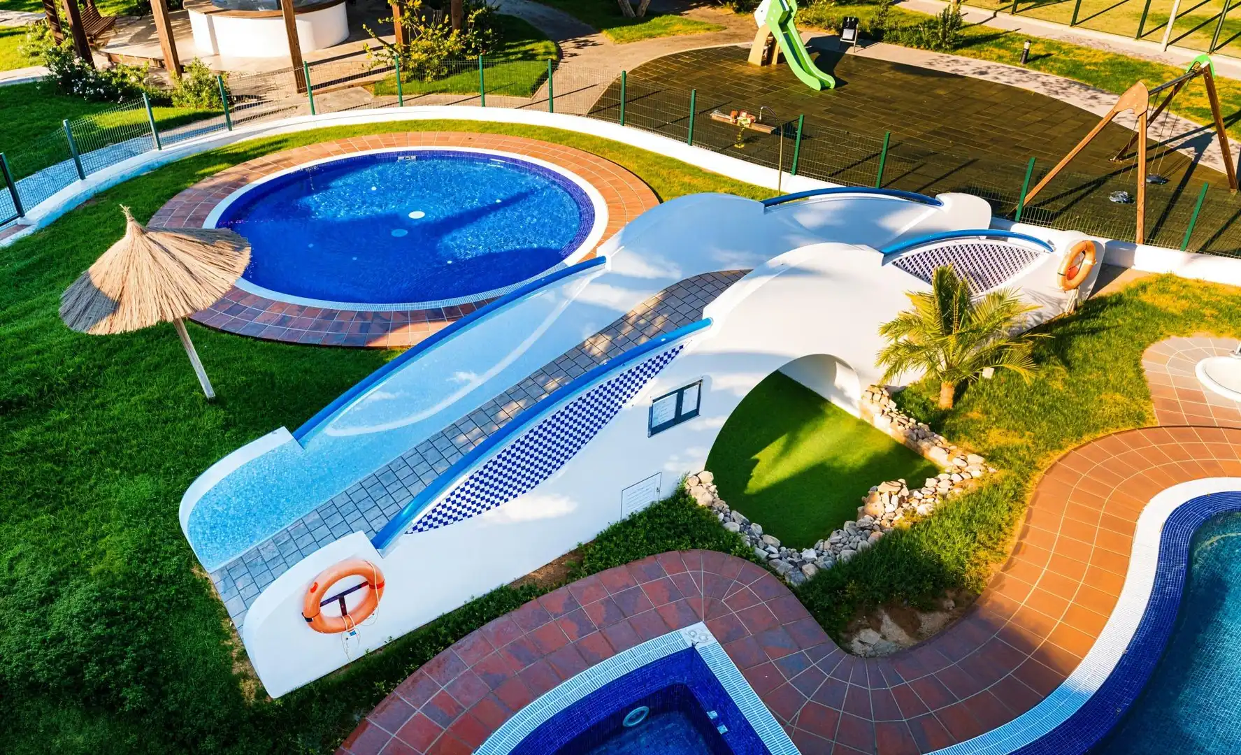 Piscina de Garaje en venta en Chiclana de la Frontera