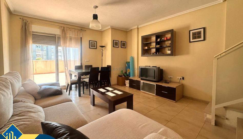 Foto 1 de Casa adosada en venda a Los Secanos, Alicante