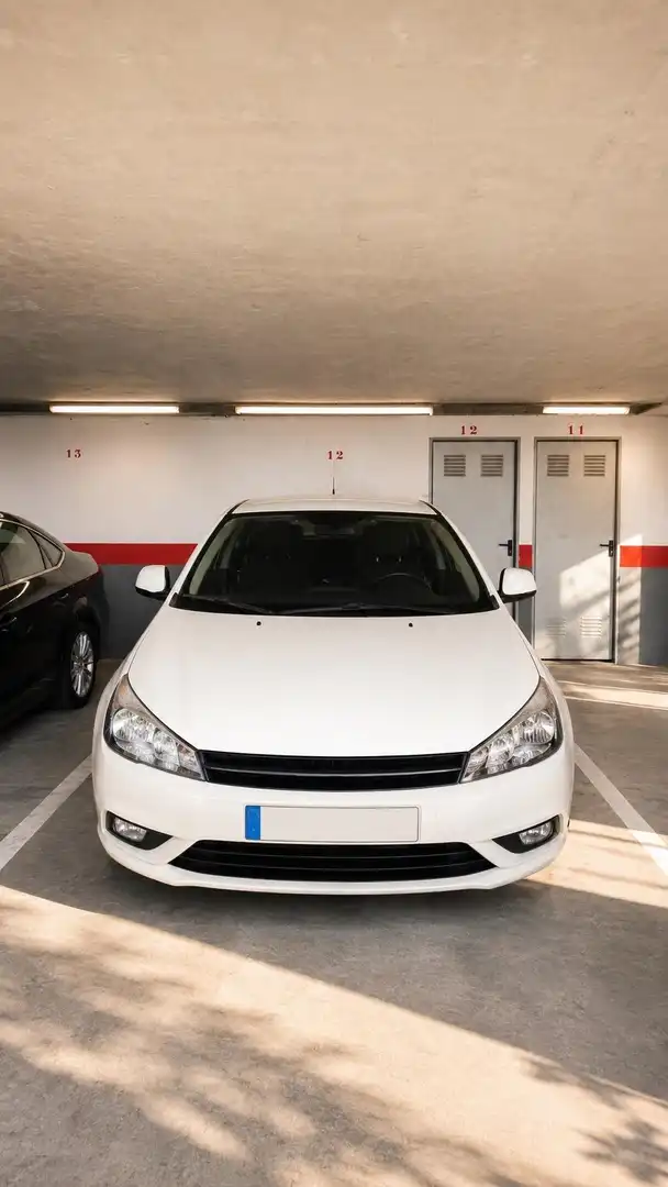 Parking de Piso en venta en Murcia con Calefacción, Jardín privado y Trastero