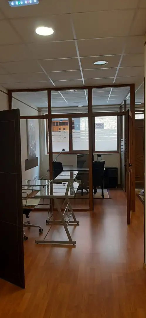 Oficina de alquiler en Avilés con Calefacción