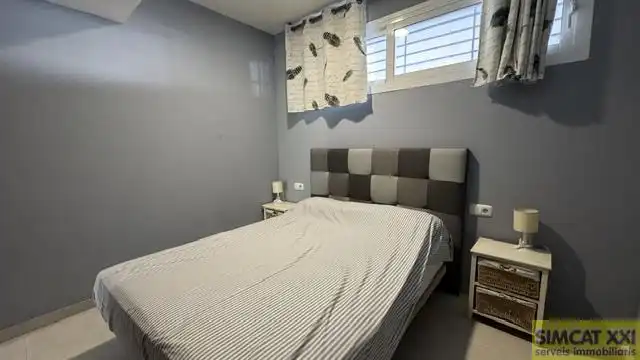 Dormitori de Apartament en venda en Roses