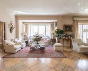 Living room of Apartment for sale in  Madrid Capital  with Air Conditioner, Heating and Terrace